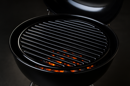 Est-ce que la grille barbecue en acier émaillé est idéale pour les grillades ?